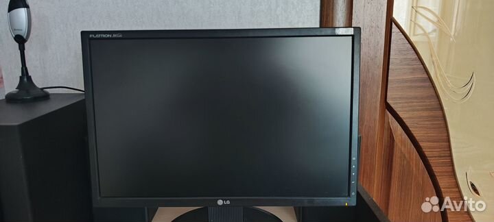 Компьютер б/у для работы и игр + монитор LG