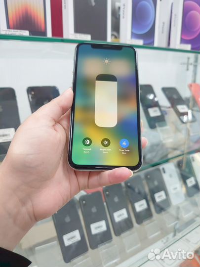 iPhone X, 64 ГБ