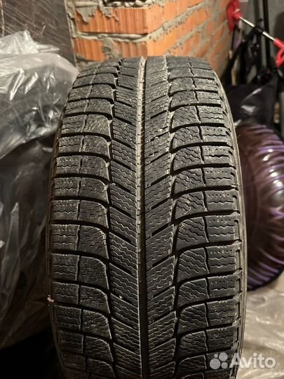 Michelin X-Ice XI3 215/55 R17 98H
