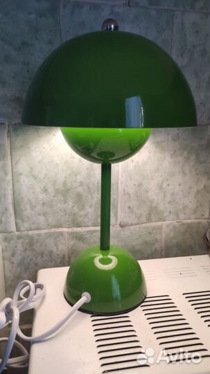 Дизайнерский ночник как flower pot