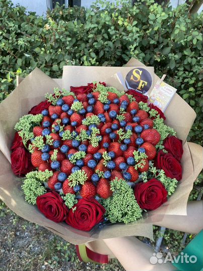 Клубничные сладкие сьедобные букеты