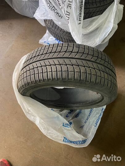 Michelin X-Ice XI3 245/45 R18 100H