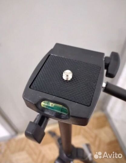 Напольный Штатив-Тринога