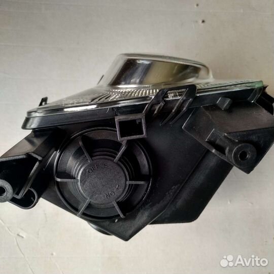 Противотуманные фары правая opel astra llll