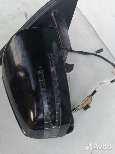 Правое боковое зеркало Мерседес где Ц292