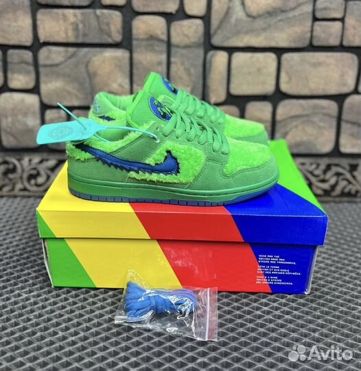 Nike SB Dunk Low Grateful Dead Bears Green