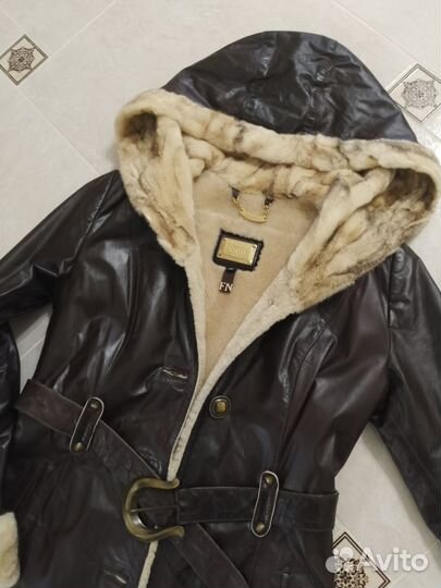 Плащ женский зимний