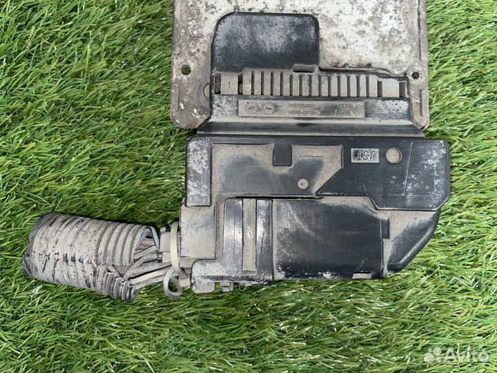 Блок управления подвеской Cadillac Escalade GMT900