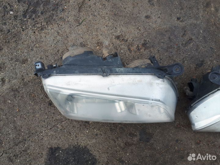 Фары Mazda 626, Capella пара