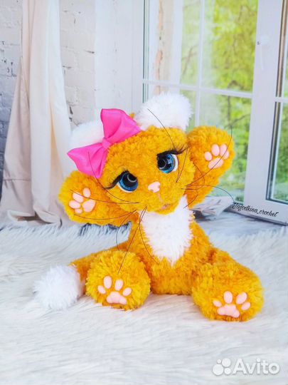 Рыжий котенок