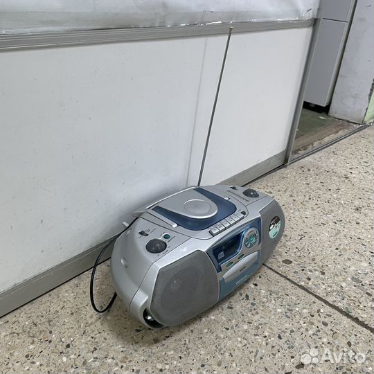 Магнитофон магнитола Sanyo ретро аудиотехника