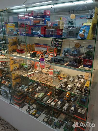 Модели машин, самолетов, танков и кораблей