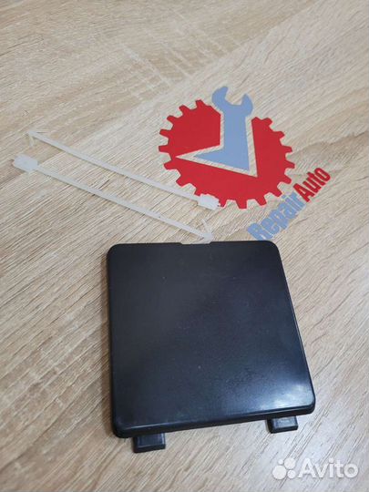 Заглушка буксировочного крюка Е34