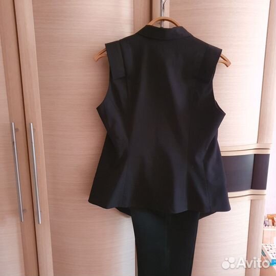 Жилет и брюки