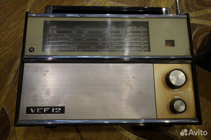 Радиоприемники СССР, плеер Sony,магнитола Sanyo