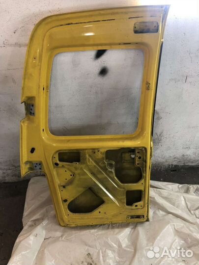 Дверь задняя правая Peugeot partner