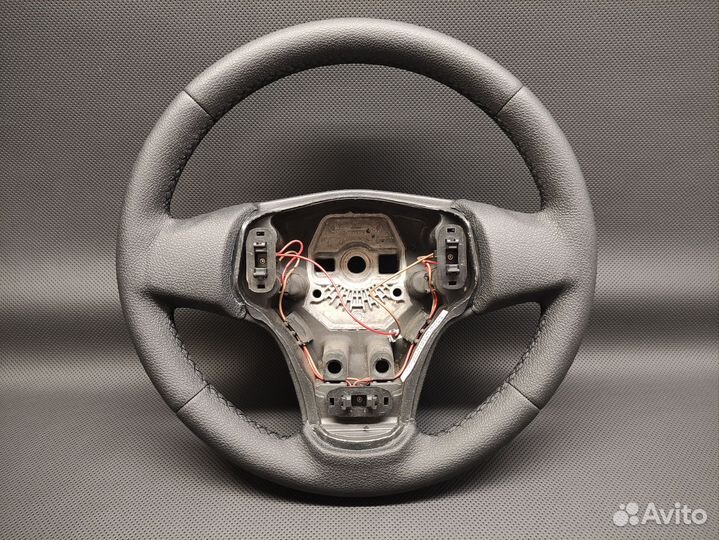 Руль Нива Шевроле перетянутый на обмен
