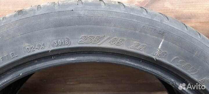 Continental ContiVikingContact 7 235/45 R18