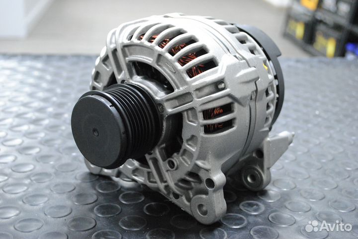 Генератор VW Passat, Tiguan, Audi A4 2.0 TDi 140А
