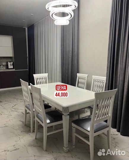 Столы и стулья