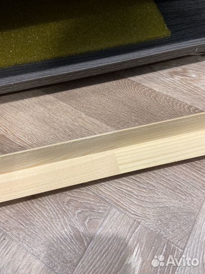 Перчатки, плинтус,уголок