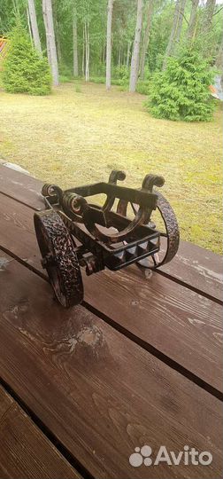 Кованная бутылочница