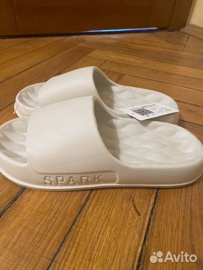 Шлепки пляжные новые