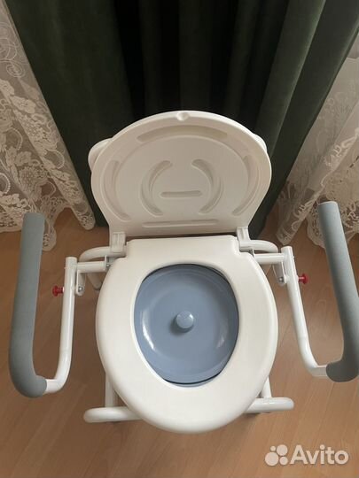 Стул кресло для пожилых людей и инвалидов