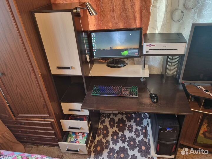 Компьютерный стол бу