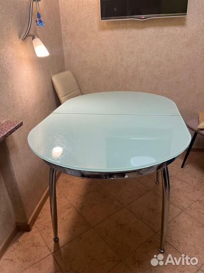 Стол кухонный стеклянный раздвижной овальный