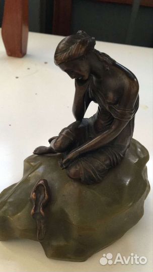 Девушка с разбитым кувшином