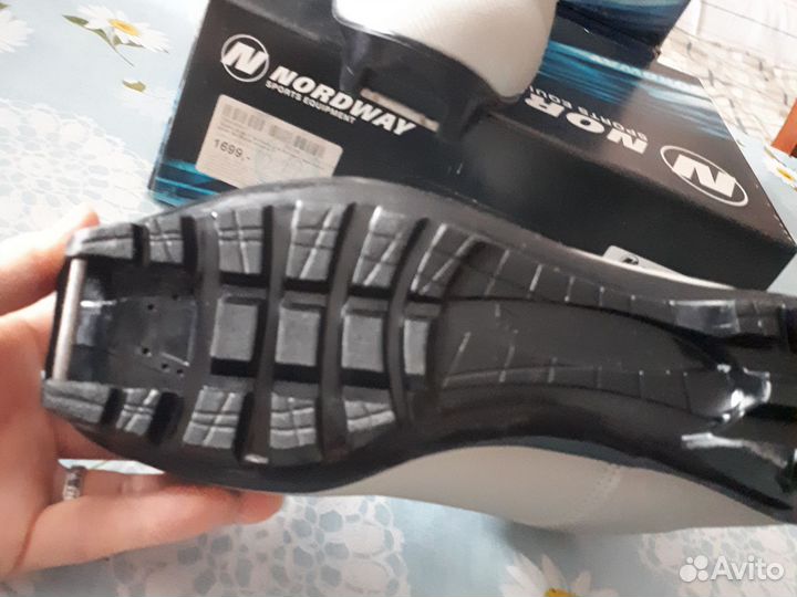 Лыжные ботинки