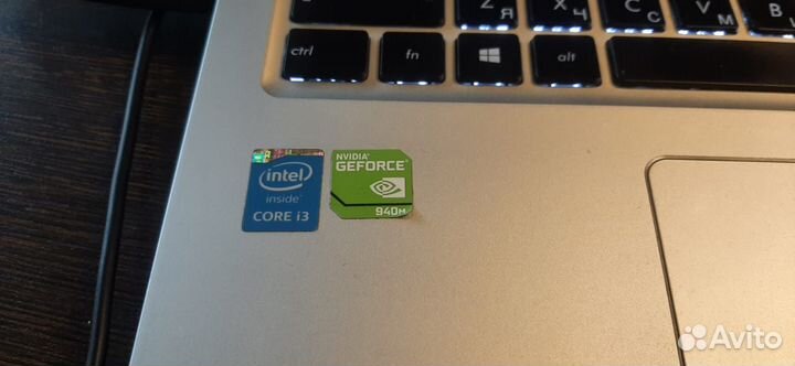 Asus fullHD. nvidia 940m