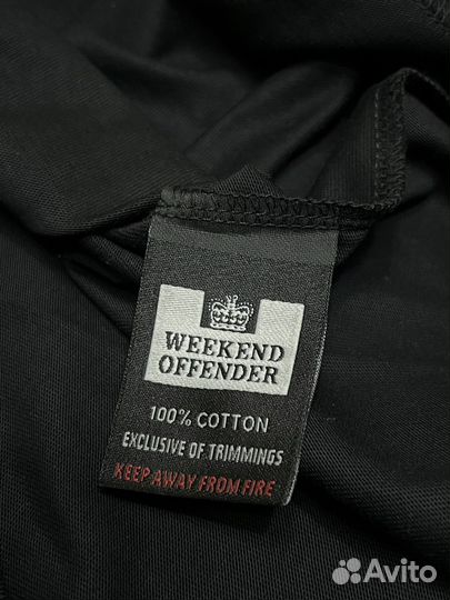 Футболка Weekend offender