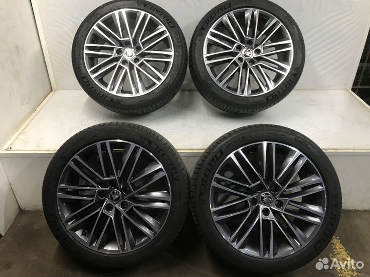 Оригинальные летние колеса R18 Skoda Octavia A7 A8