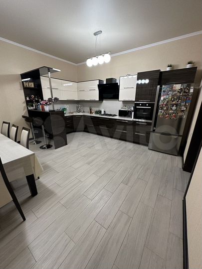 Дом 330 м² на участке 7 сот.