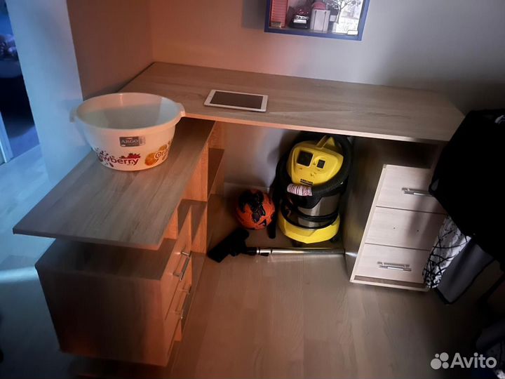 Компьютерный стол