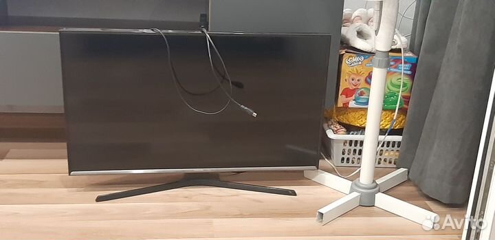 Продам smart телевизор