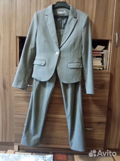 Костюм брючный школьный