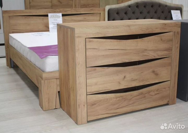 Спальный гарнитур