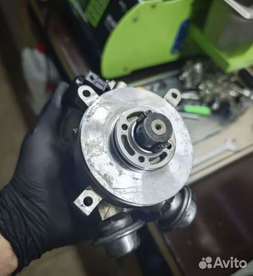 Топливный насос запчасть на Порш 4.8 turbo