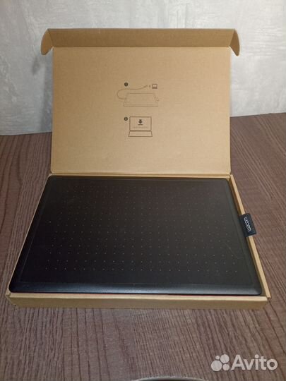Графический планшет One by Wacom Medium (CTL-672)