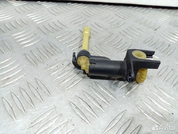 Б/У Регулировочный элемент фары правой верх#001