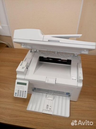 Почти новый принтер сканер копир мфу HP M132fn