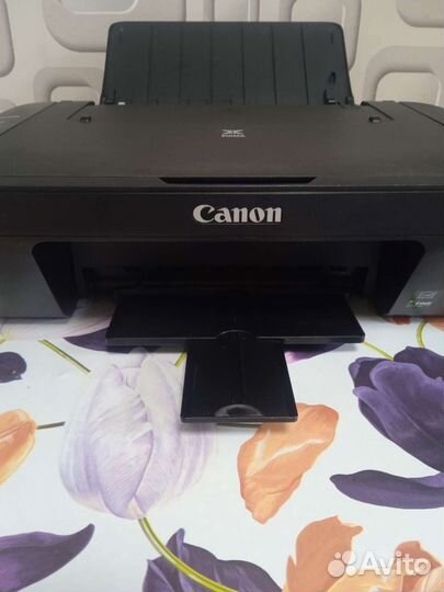 Цветной лазерный принтер canon, торг уместен