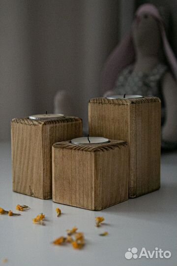 Набор деревянных подсвечников