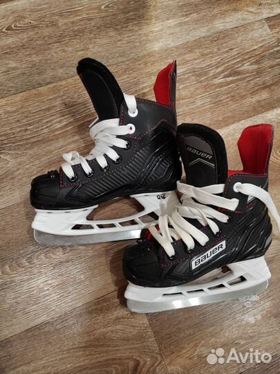 Хоккейные коньки bauer детские