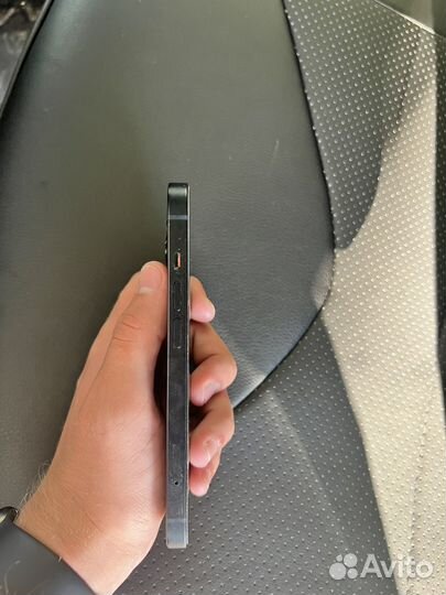 Телефон iPhone 14
