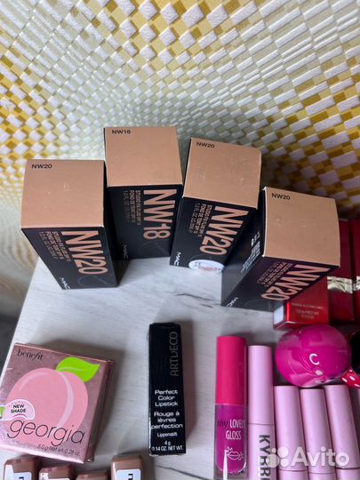 Набор косметики пакетом