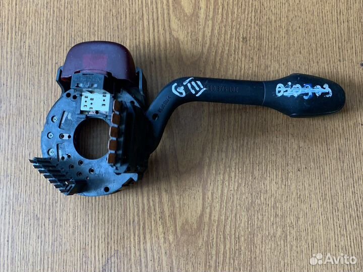 Переключатель повротов Golf III Passat B4